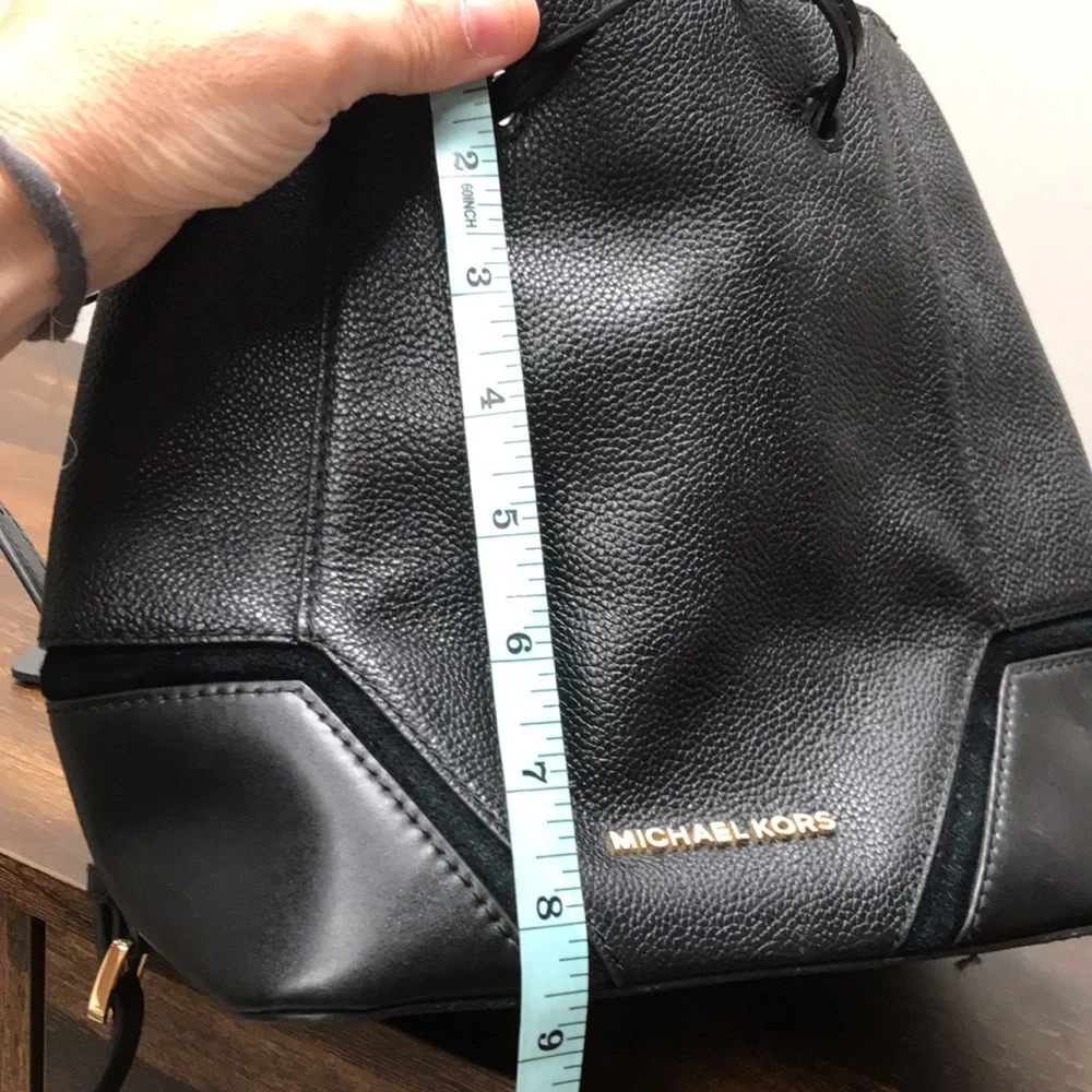 Michael Kors Nicole Bucket Bag